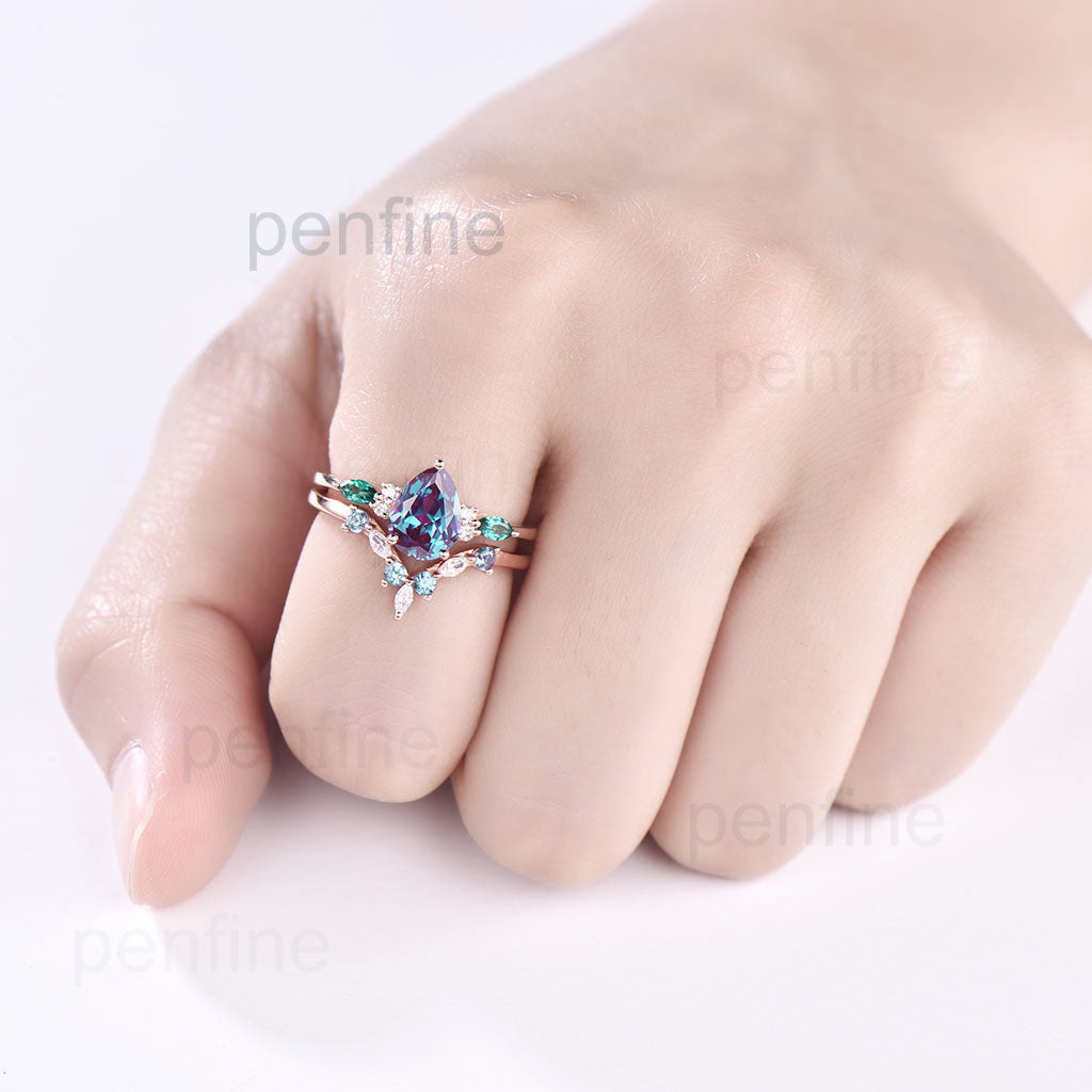 2pcs Unique Vintage Alexandrite Wedding Set-Oval Cut Rose Gold Alexandrite Emerald Engagement Ring Set - PENFINE