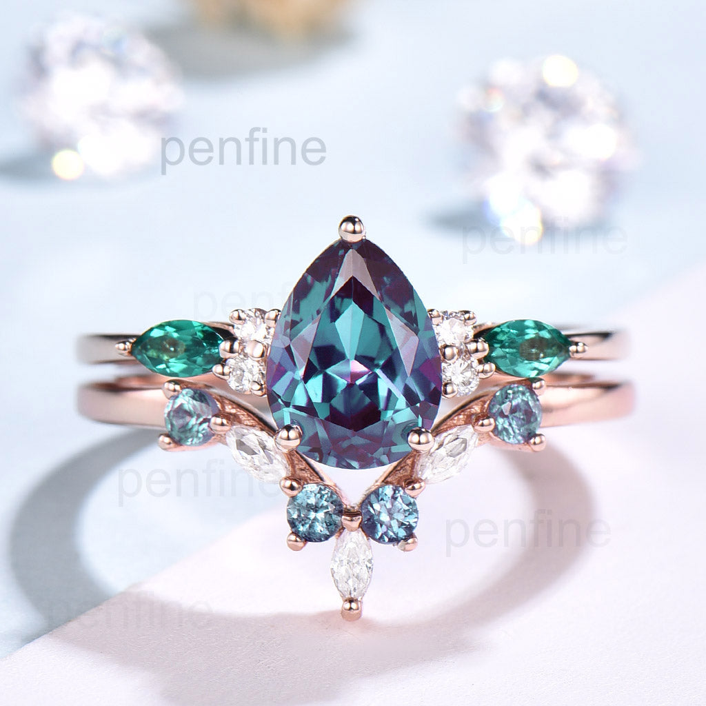 alexandrite and emerald ring 