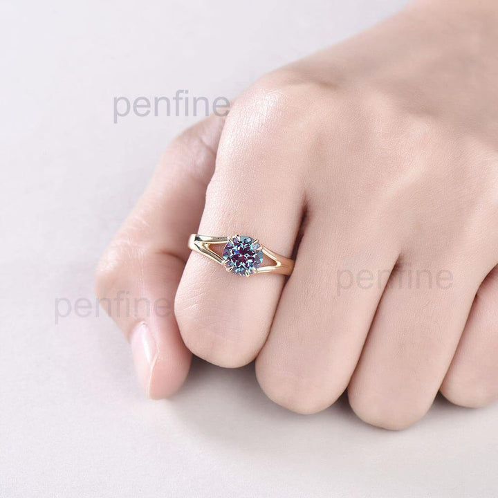 Split Shank Alexandrite Engagement Ring Reverie Solitaire 8 Prongs - PENFINE