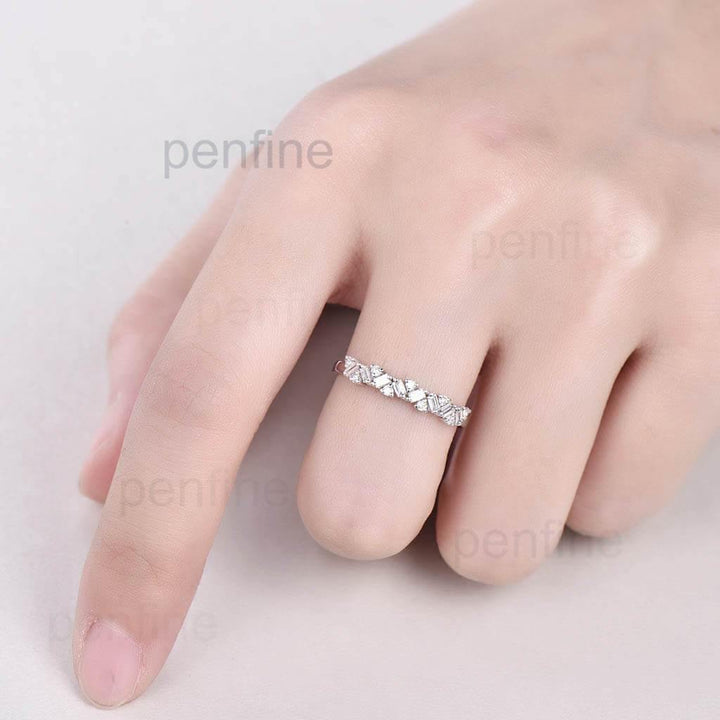 baguette and round diamond band