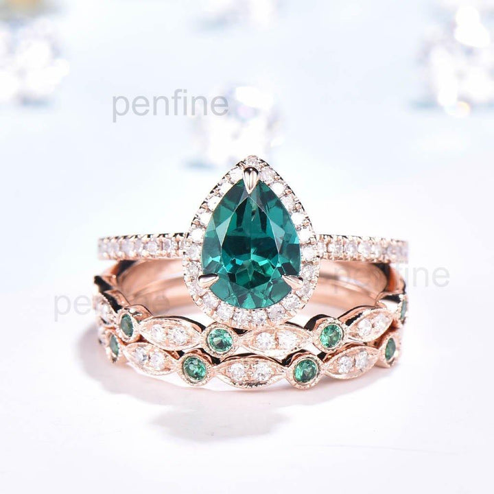 Pear shaped emerald wedding set