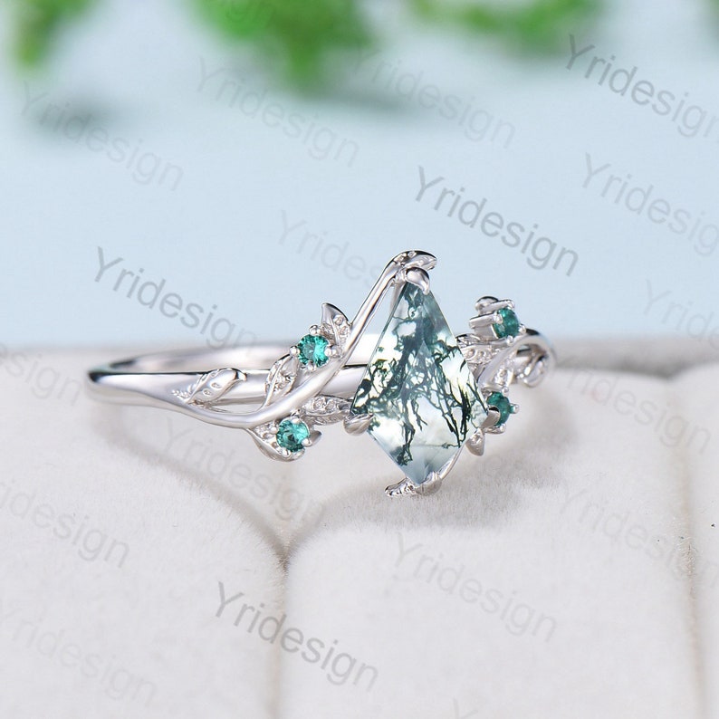 Unique Kite Cut Moss Agate Ring Vintage Branch Twig Engagement Ring Cluster Emerald Wedding Ring Women Green Gemstone Leaf Promise Ring - PENFINE