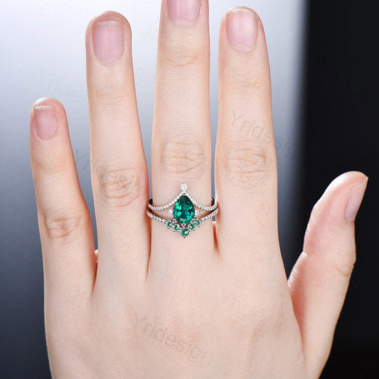Vintage Pear shaped emerald wedding set art deco unique emerald diamond engagement ring promise ring for women bridal ring Anniversary Gift - PENFINE