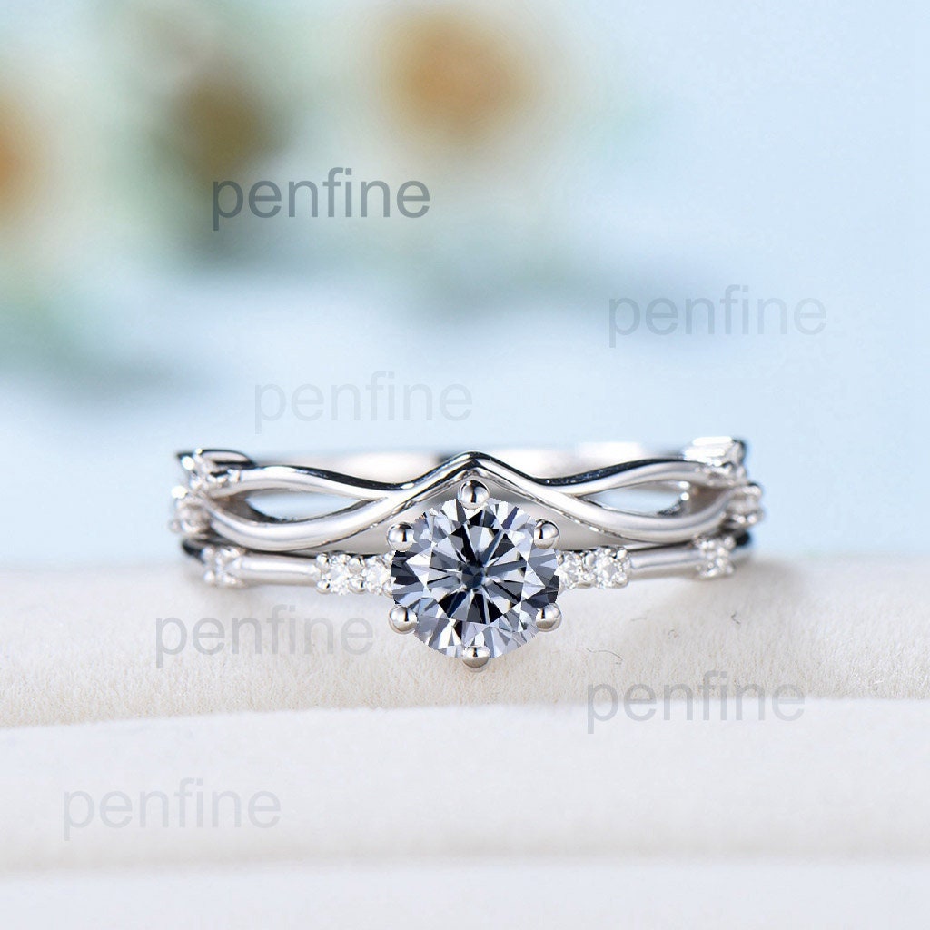 Dainty wedding hot sale ring set