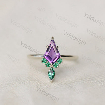 Vintage Amethyst Engagement Ring Art deco Kite Cut Amethyst Ring Cluster Emerald Wedding Ring Women February Birthstone Anniversary Gift - PENFINE