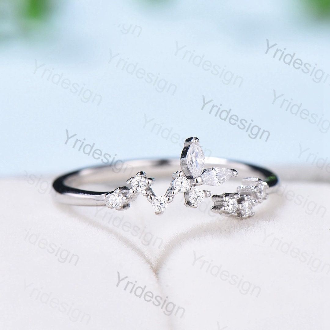 Vintage Moissanite Wedding Band Unique Ladies Flower Wedding Ring Women 14k White Gold Cluster Matching Stacking Band Anniversary Gift - PENFINE