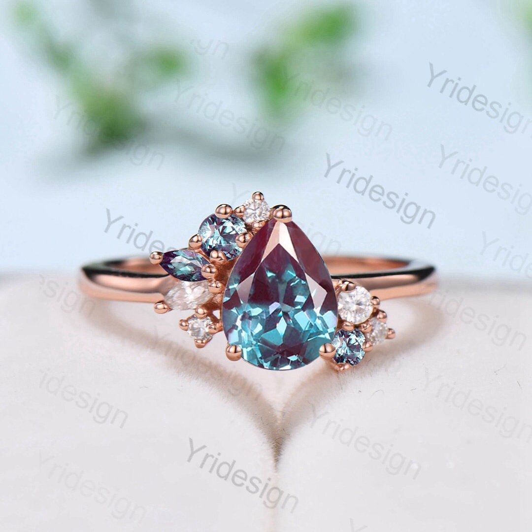 Alexandrite Engagement Ring Set Vintage Rose Gold Wedding Ring Pear Shaped  Curved Band Diamond Moissanite Band Anniversary Ring - Etsy