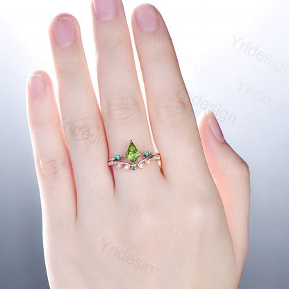Vintage Peridot Ring Unique Green Peridot Engagement Ring Set Kite Cut Rose Gold Green Gemstone Wedding Ring Set Women Anniversary Gift - PENFINE