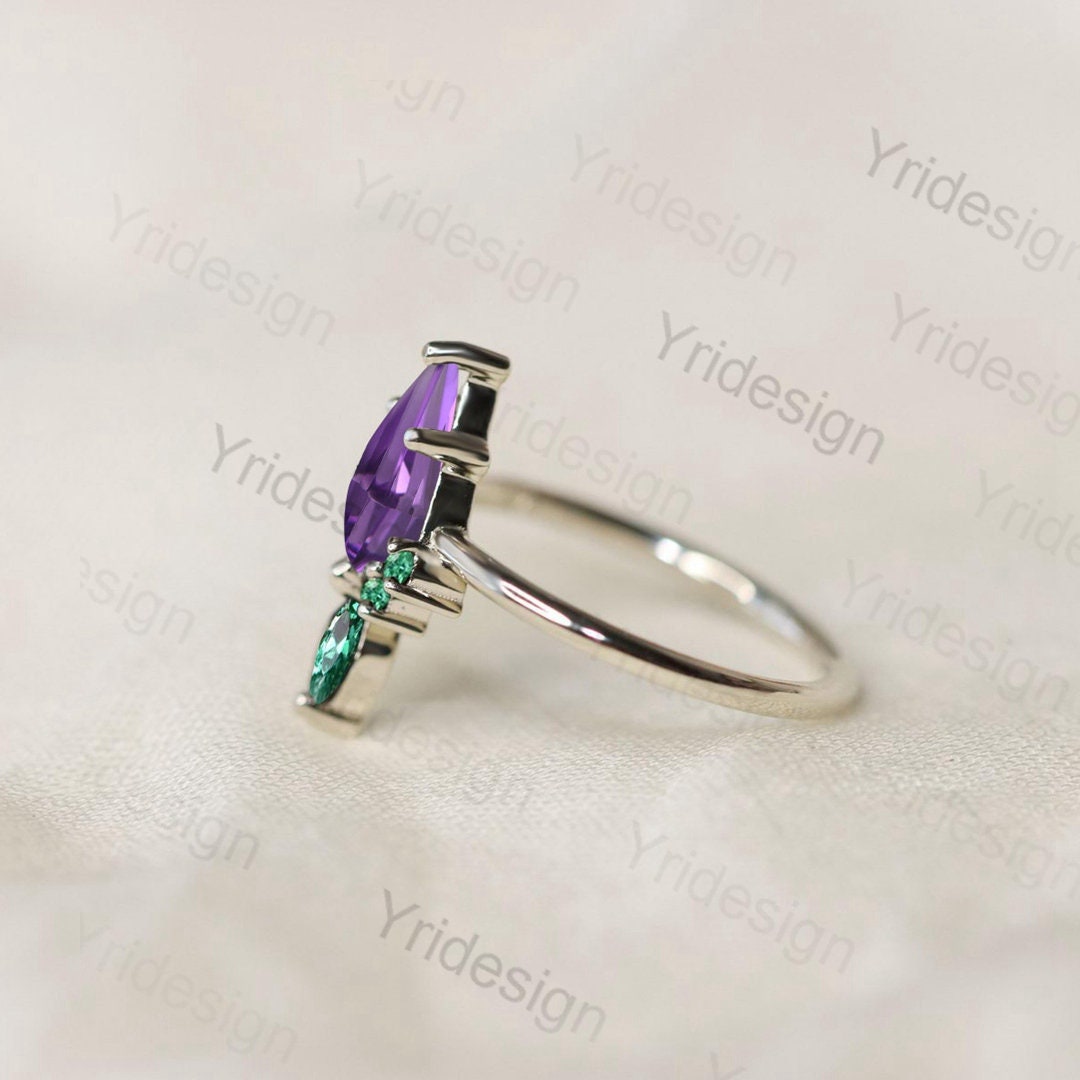 Vintage Amethyst Engagement Ring Art deco Kite Cut Amethyst Ring Cluster Emerald Wedding Ring Women February Birthstone Anniversary Gift - PENFINE