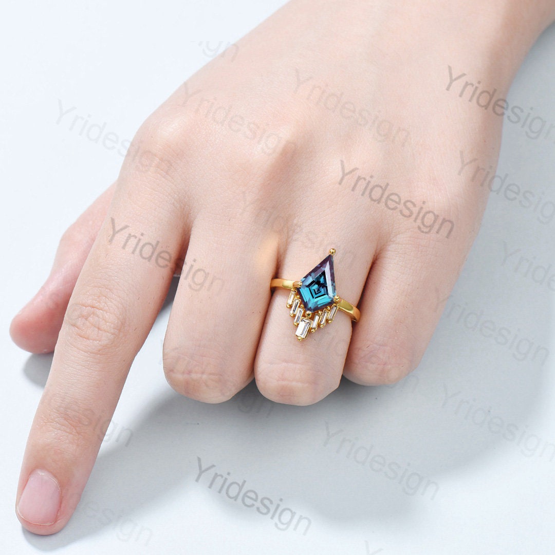 Vintage alexandrite engagement ring kite cut Unique cluster baguette moissanite wedding ring for women June birthstone ring Anniversary gift - PENFINE