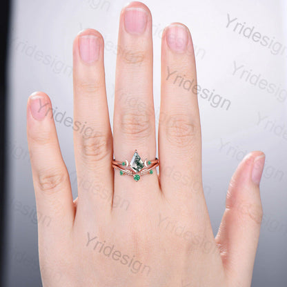 Vintage kite shaped moss agate engagement ring set rose gold Unique moon wedding ring for women band green crystal emerald promise ring - PENFINE