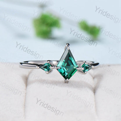 Vintage Emerald Ring Three Stone Minimalist Kite Cut Emerald Engagement Ring  Dainty May Birthstone Alternative Gold Wedding Ring For Women - PENFINE