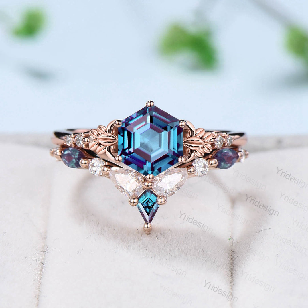 Nature Inspired Alexandrite Ring Vintage Unique Color Change Leaf Engagement Ring Art Deco Floral Flower Moissanite Wedding Set For Women - PENFINE