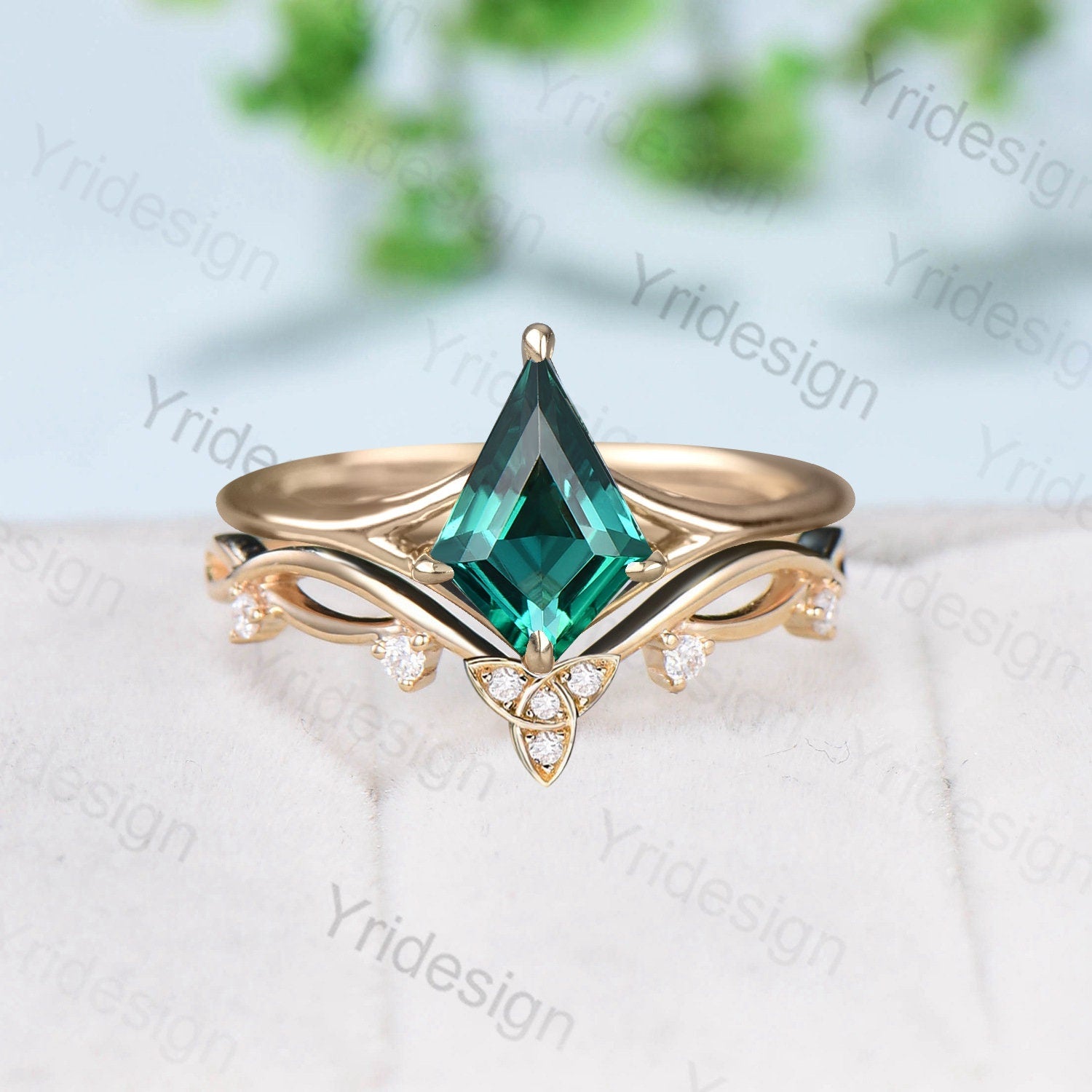 Three stone emerald engagement ring set rose gold 14K 18K 2pcs emerald –  Ohjewel