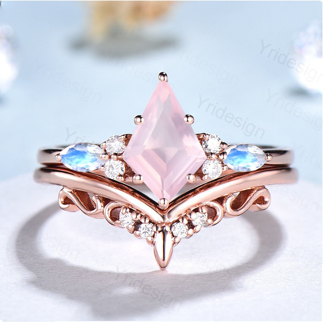 Female Handmade Rose Quartz 925 Sterling Silver Ring at Rs 1500/piece in  Jaipur
