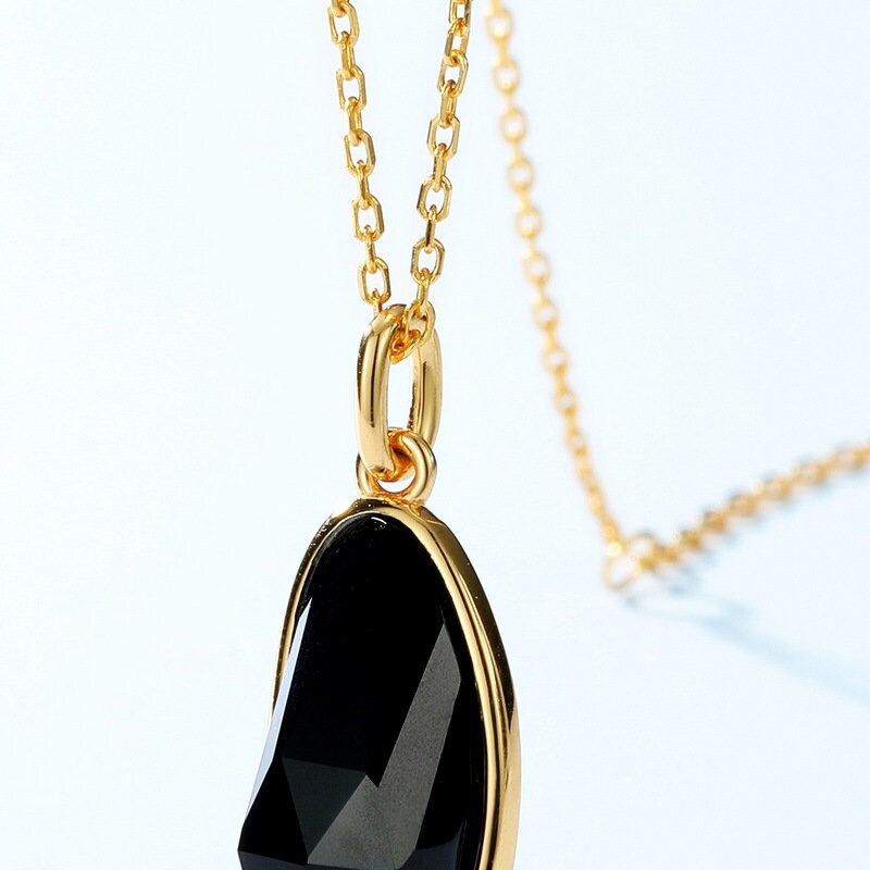 Irregular black agate pendant clavicle chain unique yellow gold black onyx pendant necklace vintage necklace for women - PENFINE