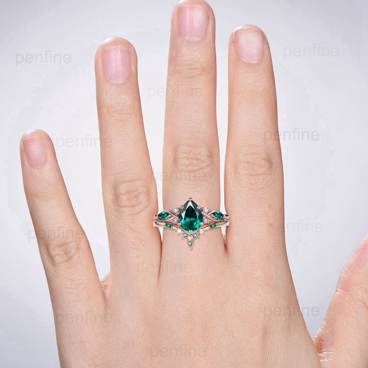 Vintage Emerald Wedding Ring Set Pear Shaped Emerald Engagement Ring Set Unique 14k Rose Gold Floral May Birthstone Bridal Ring Set Women - PENFINE