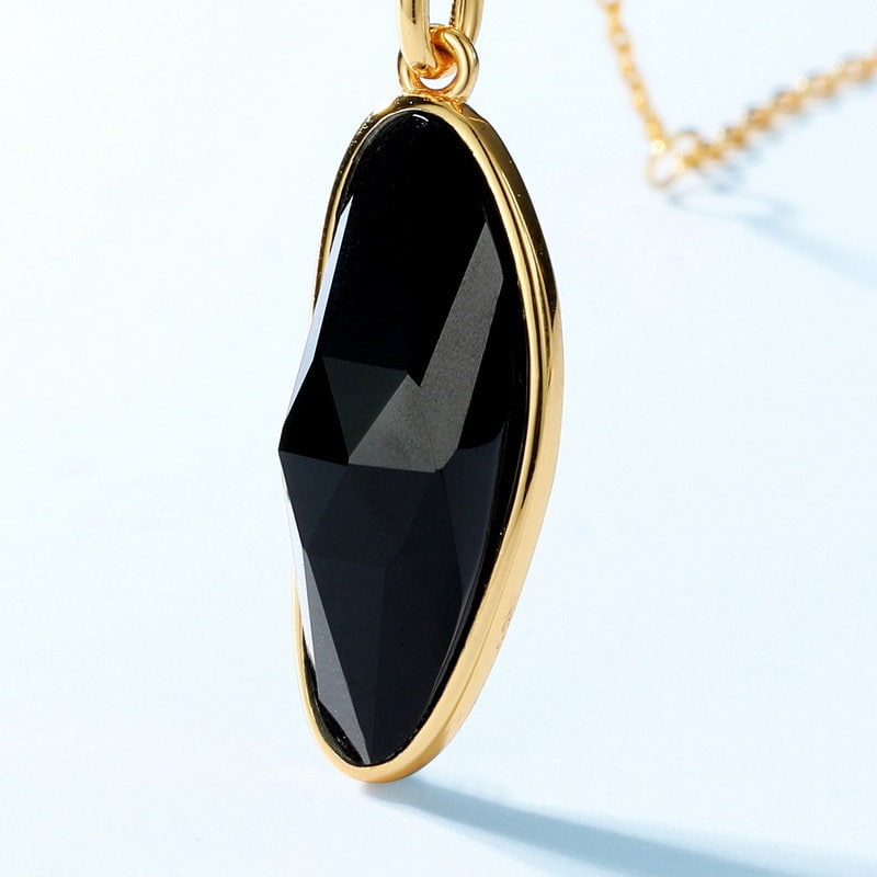 Irregular black agate pendant clavicle chain unique yellow gold black onyx pendant necklace vintage necklace for women - PENFINE