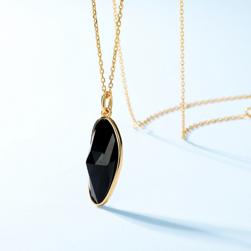 Irregular black agate pendant clavicle chain unique yellow gold black onyx pendant necklace vintage necklace for women - PENFINE