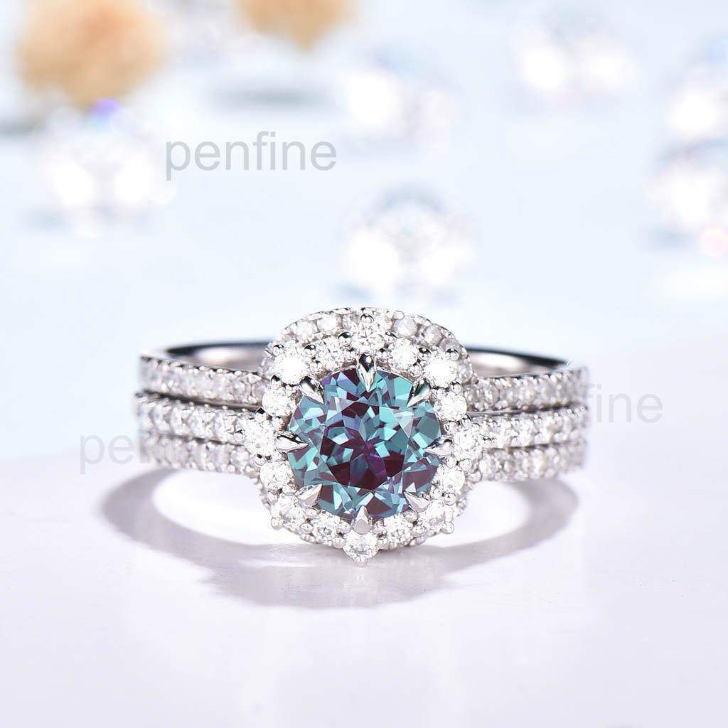 Unqiue Alexandrite Diamond Halo Engagement Ring Set - PENFINE