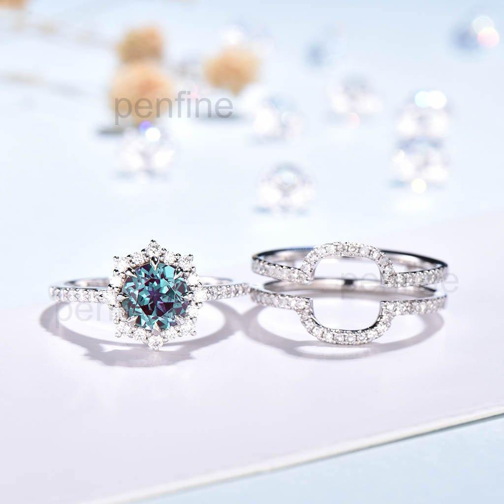 Unqiue Alexandrite Diamond Halo Engagement Ring Set - PENFINE
